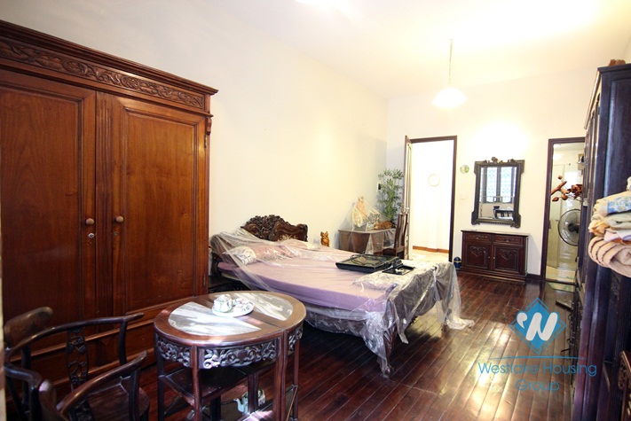 Beautiful furnished house for rent in Ba Dinh, Ha Noi